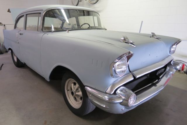 1957 Chevrolet Bel Air/150/210 2 door post sedan - photo 4