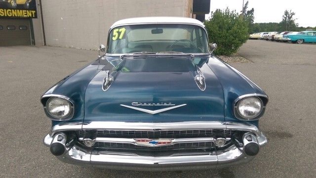 1957 Chevrolet Bel Air/150/210 - photo 2