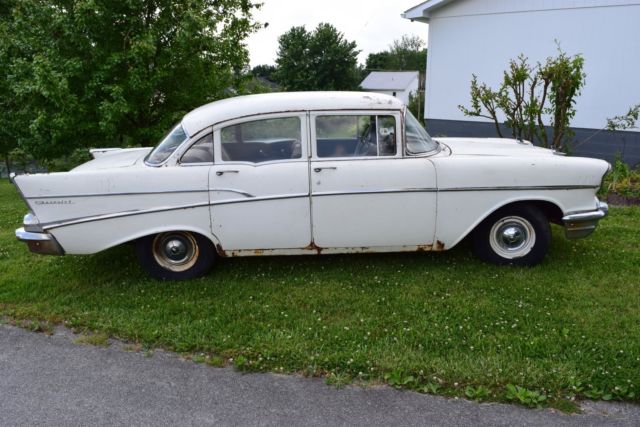 1957 Chevrolet Bel Air/150/210