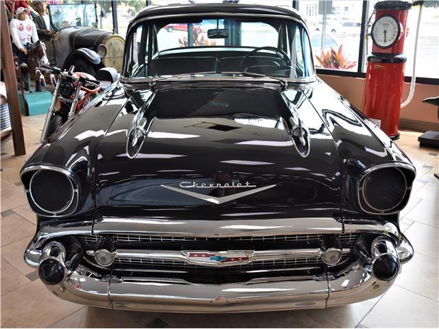 1957 Chevrolet Bel Air/150/210 Black Widow Rendition! Fuel Injected 283hp 6-Lug A - photo 2