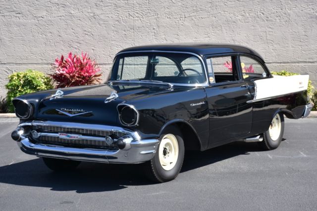 1957 Chevrolet Bel Air/150/210 Black Widow Rendition! Fuel Injected 283hp 6-Lug A - photo 3