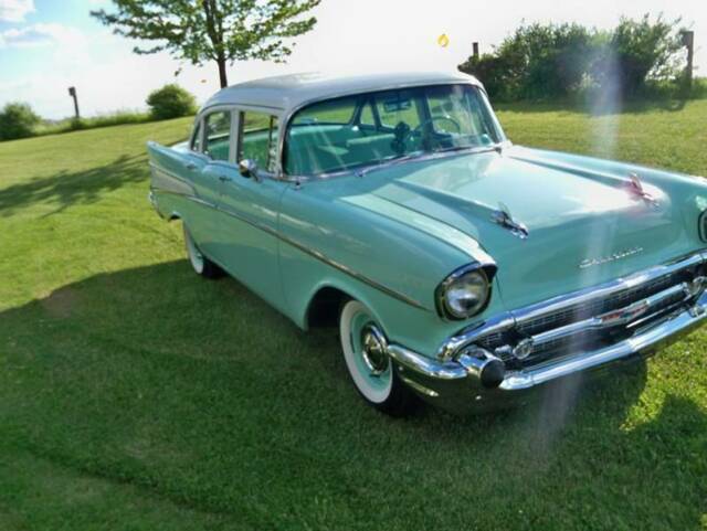 1957 Chevrolet Bel Air/150/210 - photo 2