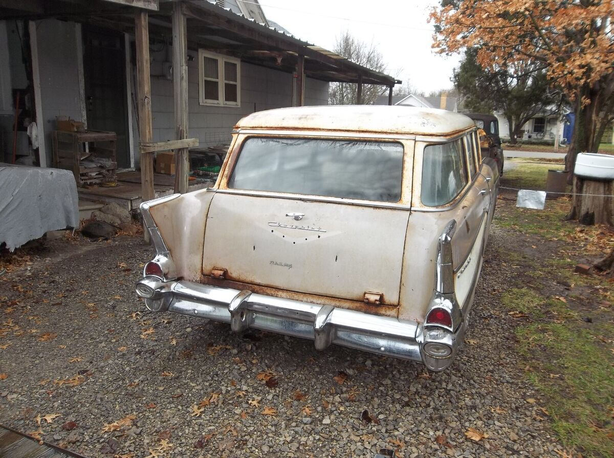 1957 Chevrolet Bel Air/150/210 210 TOWNSMAN 6 PASS WAGON - photo 4