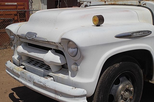 1957 Chevrolet Bus - photo 3