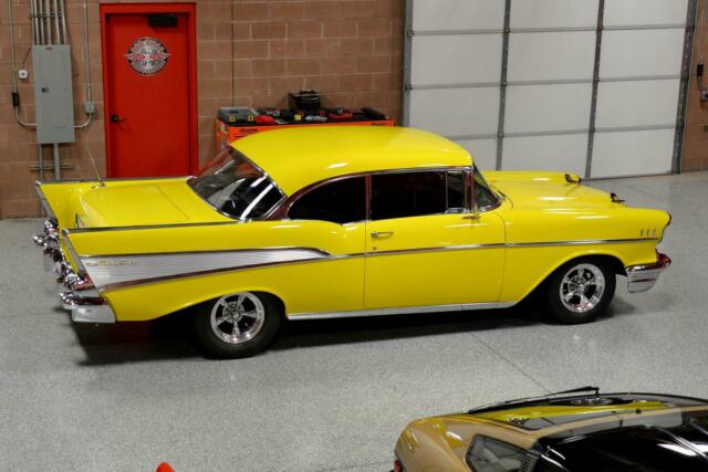 1957 CHEVROLET BEL AIR 2-DOOR HARDTOP CUSTOM 350ci/385hp SBC TH400 AC Gorgeous! 1957 Chevrolet Bel Air/150/210 2-Door Hardtop Custom