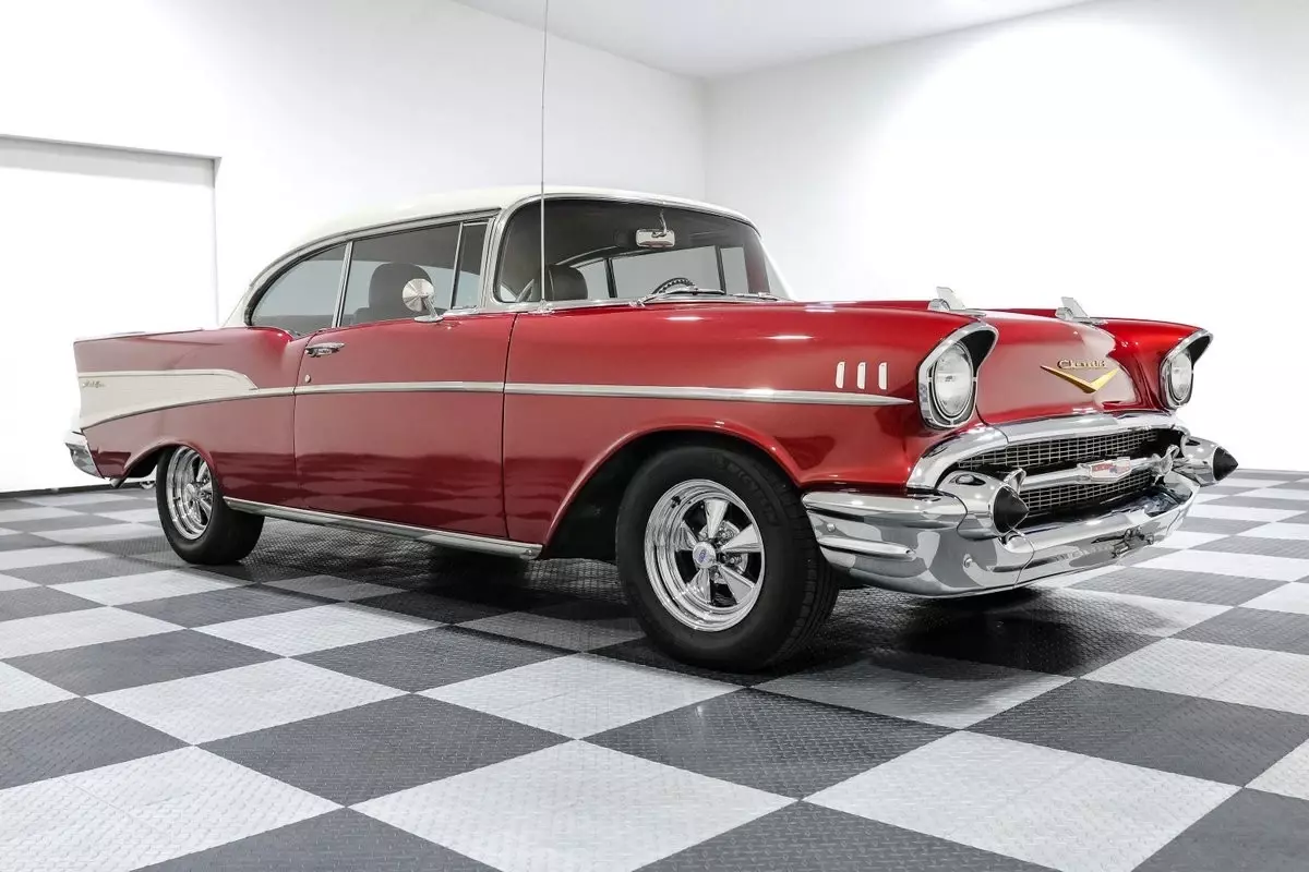 1957 Chevrolet Bel Air/150/210