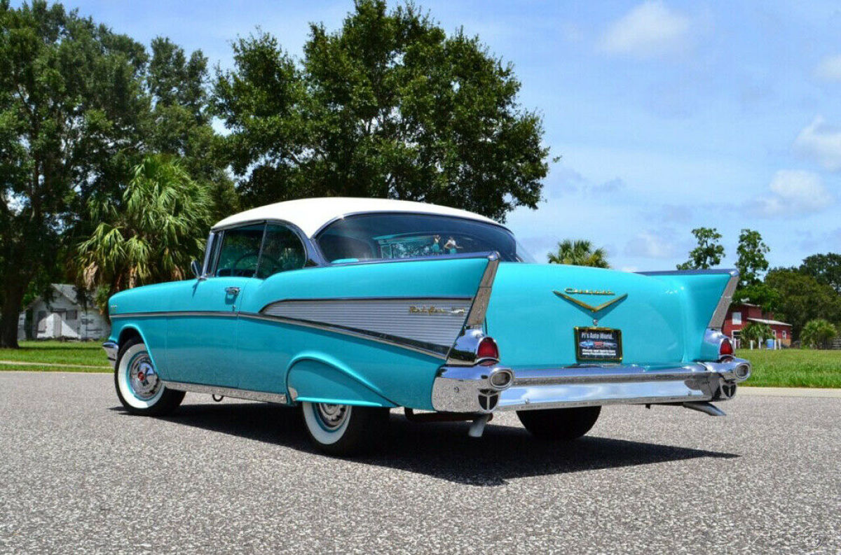 1957 Chevrolet Bel Air/150/210 Two tone Indian Ivory & Tropical Turquoise - photo 11