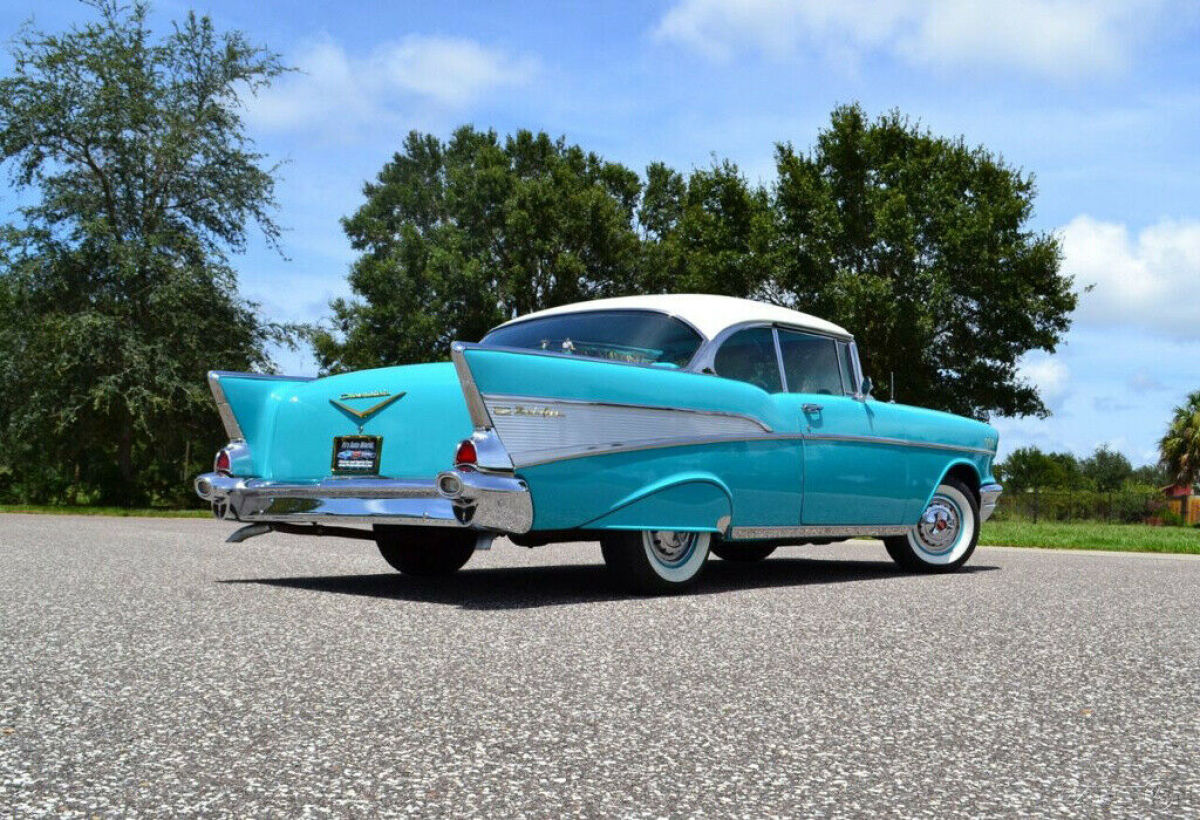 1957 Chevrolet Bel Air/150/210 Two tone Indian Ivory & Tropical Turquoise - photo 12