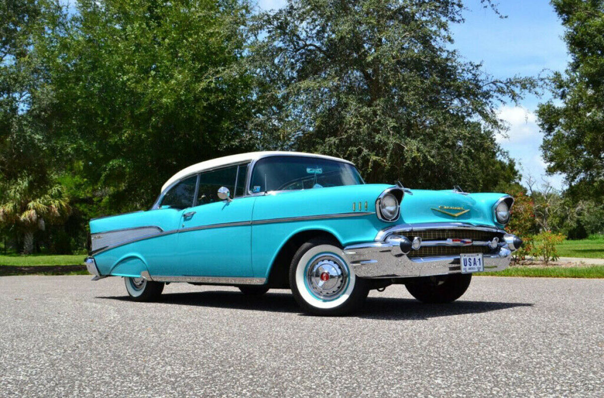 1957 Chevrolet Bel Air/150/210 Two tone Indian Ivory & Tropical Turquoise - photo 2