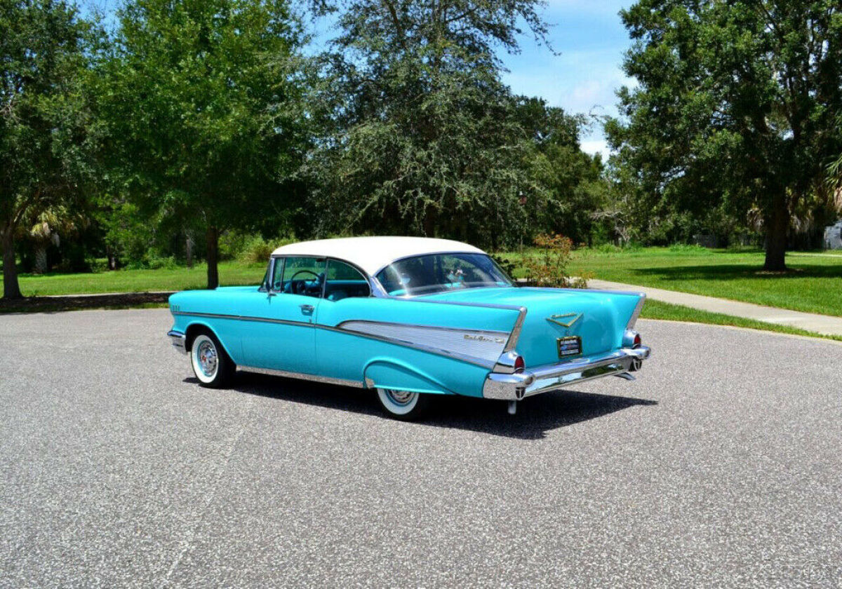 1957 Chevrolet Bel Air/150/210 Two tone Indian Ivory & Tropical Turquoise - photo 5