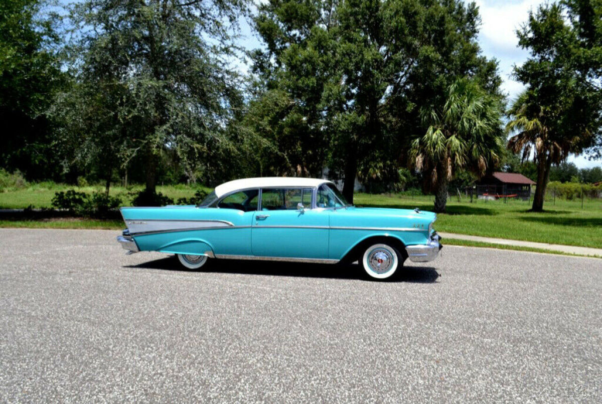 1957 Chevrolet Bel Air/150/210 Two tone Indian Ivory & Tropical Turquoise - photo 6