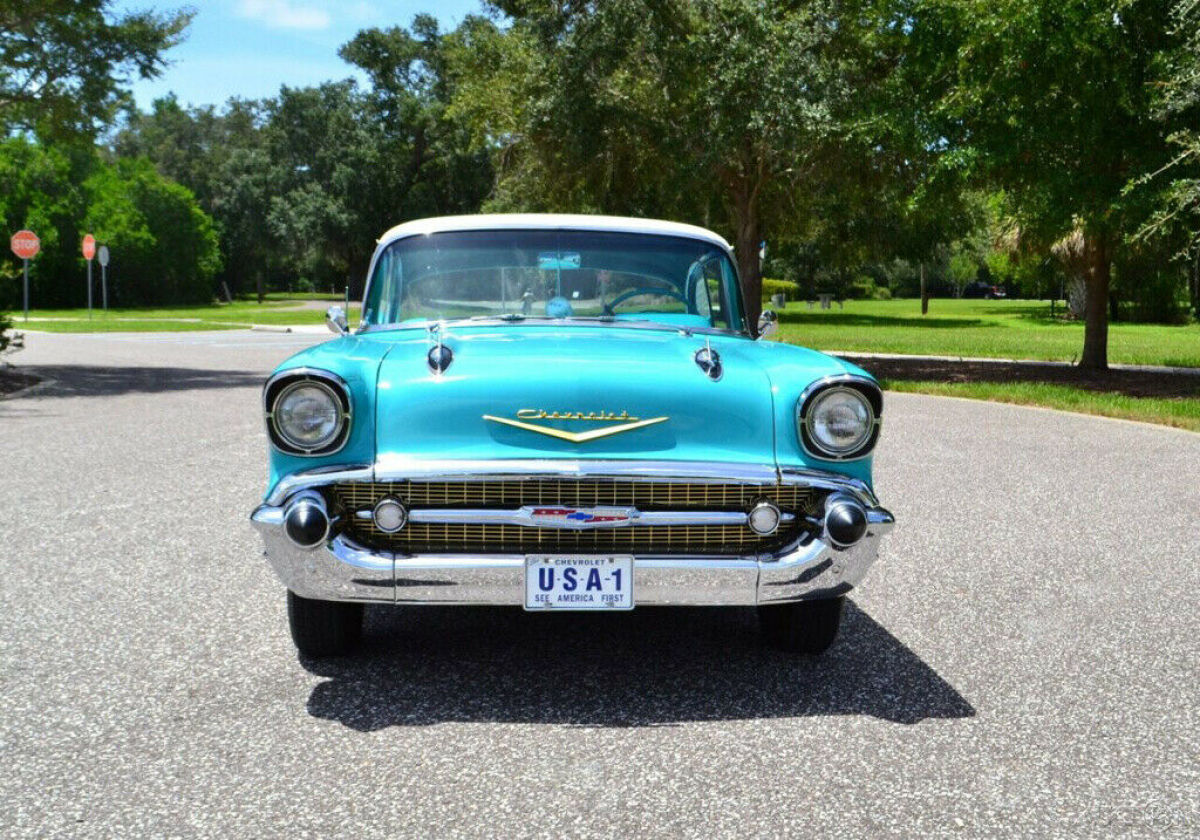 1957 Chevrolet Bel Air/150/210 Two tone Indian Ivory & Tropical Turquoise - photo 9