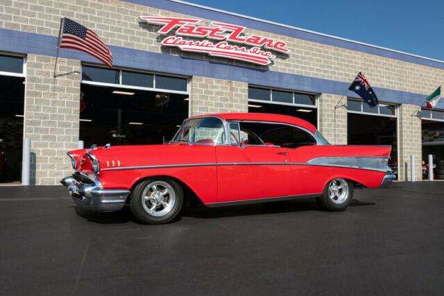 1957 Chevrolet Bel Air 350 Crate V8 4-Speed Air Conditioning Disc Brakes 1957 Chevrolet Bel Air/150/210 4-Speed Air Conditioning