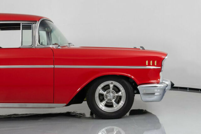 1957 Chevrolet Bel Air/150/210 4-Speed Air Conditioning - photo 11