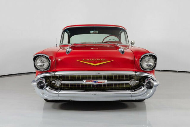 1957 Chevrolet Bel Air/150/210 4-Speed Air Conditioning - photo 2