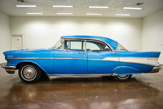 1957 Chevrolet Bel Air/150/210 4 Door Hardtop - photo 4