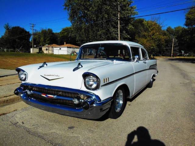 1957 Chevrolet Bel Air/150/210 Bel Air - photo 2