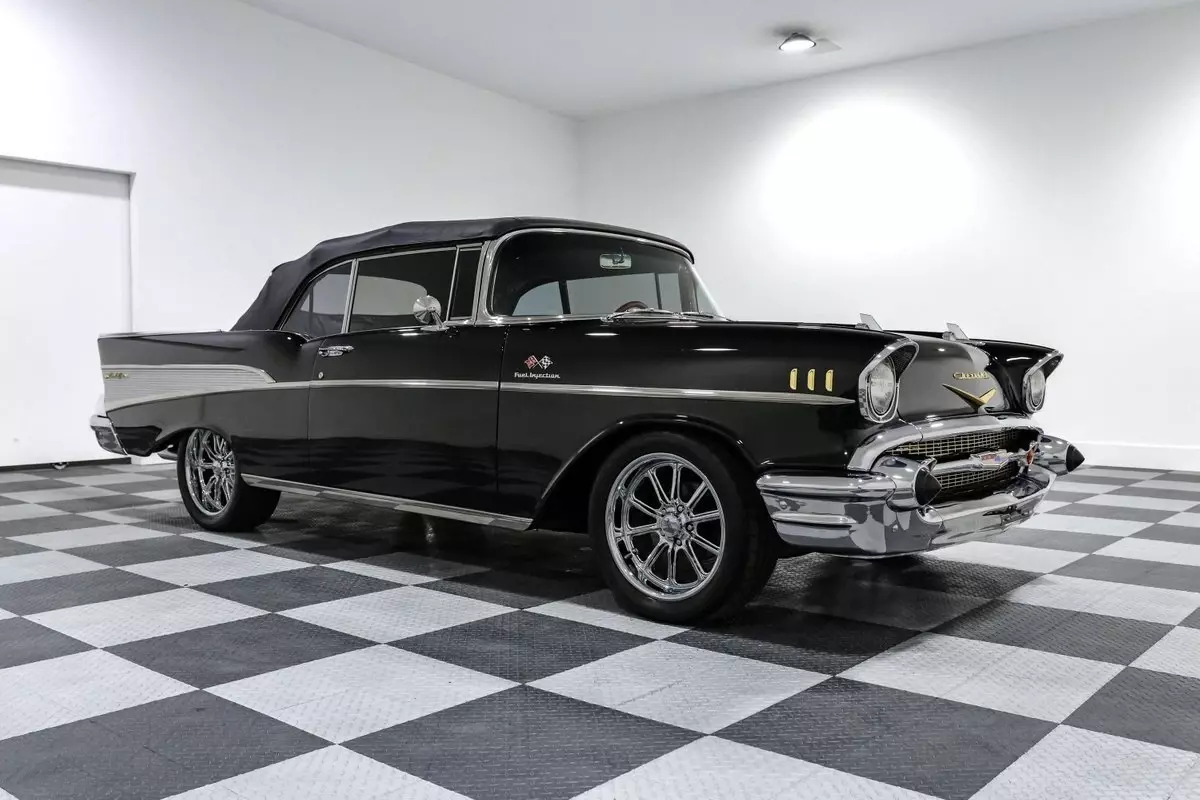 1957 Chevrolet Bel Air/150/210 Convertible - photo 2