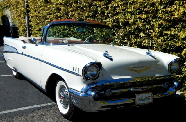 1957 Chevrolet Bel Air/150/210 Convertible - Dual Quad V8 - Loaded - Automatic - photo 3