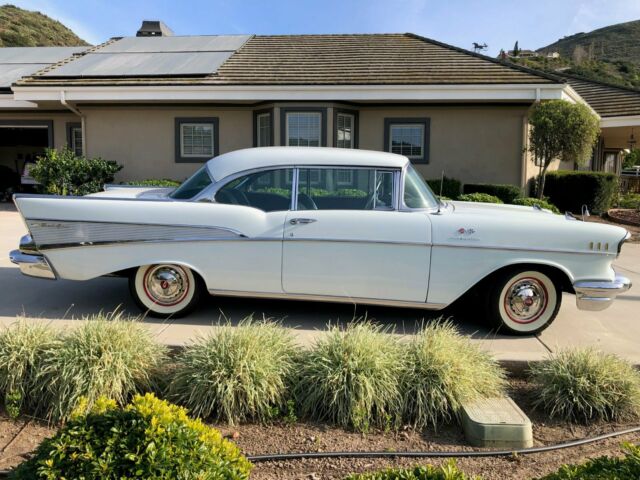 1957 chevrolet bel air Fuelie 1957 Chevrolet Bel Air/150/210 Gold Trim