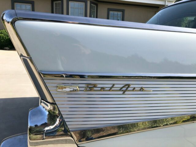 1957 Chevrolet Bel Air/150/210 Gold Trim - photo 3