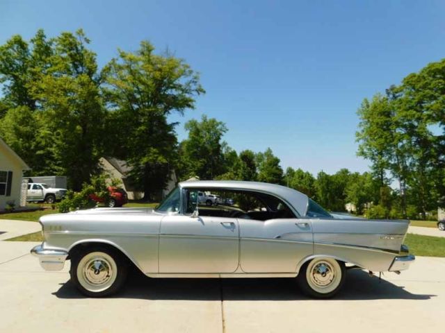 1957 Chevrolet Bel Air/150/210 - photo 4