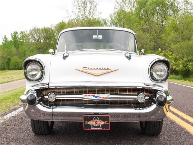 1957 Chevrolet Bel Air/150/210 Hardtop - photo 2