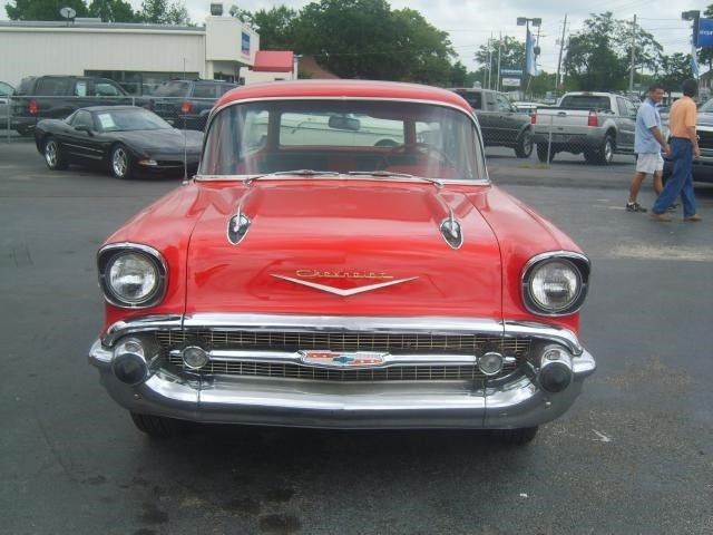 1957 Chevrolet Bel Air/150/210 Wagon - photo 2