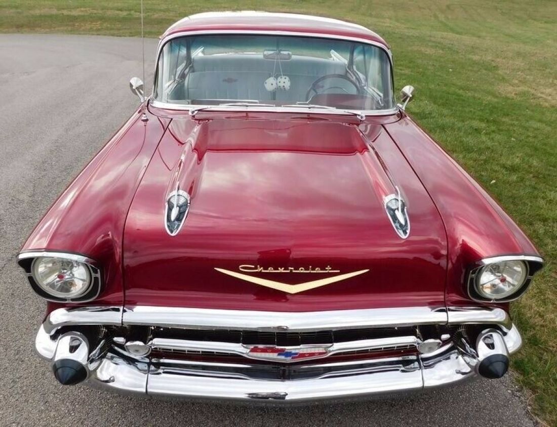 1957 Chevrolet Bel Air/150/210 -BEAUTIFUL WINE BERRY 2-DOOR HARDTOP CLASSIC- - photo 4