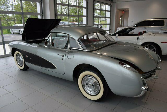 1957 Chevrolet Corvette -- - photo 2