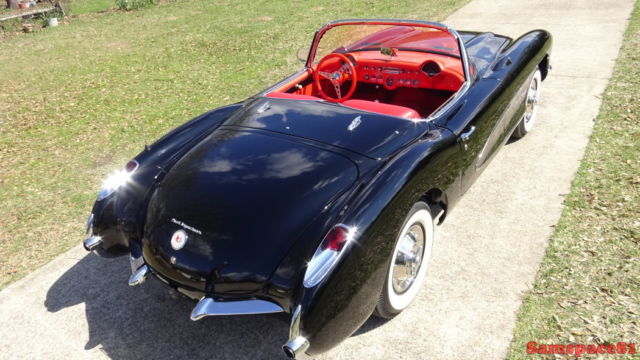 1957 Chevrolet Corvette Convertible - photo 11