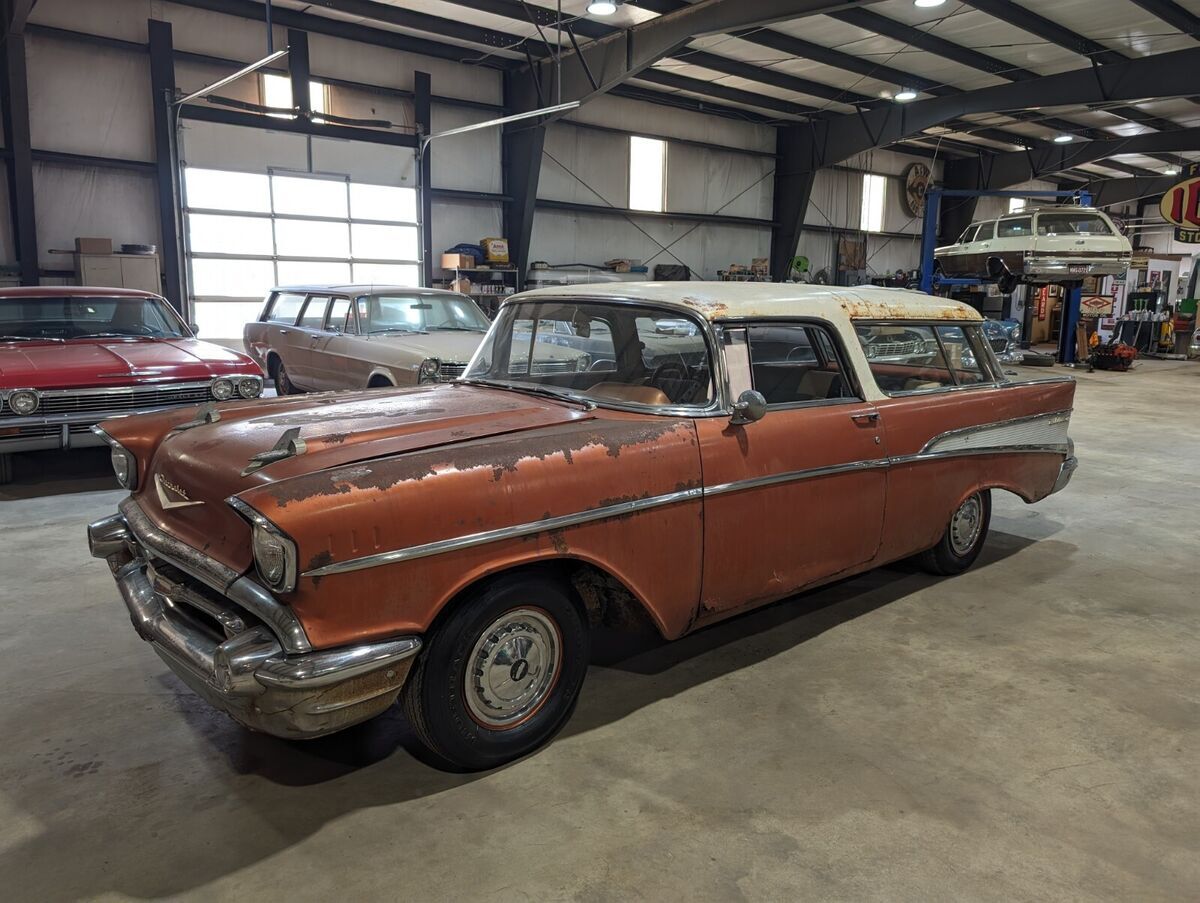 1957 Chevrolet Nomad Station Wagon - 283 V8 BARN FIND Sierra Gold & Adobe Beige - photo 2