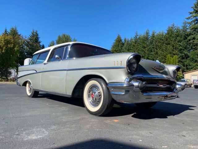 1957 Chevrolet Nomad - photo 2