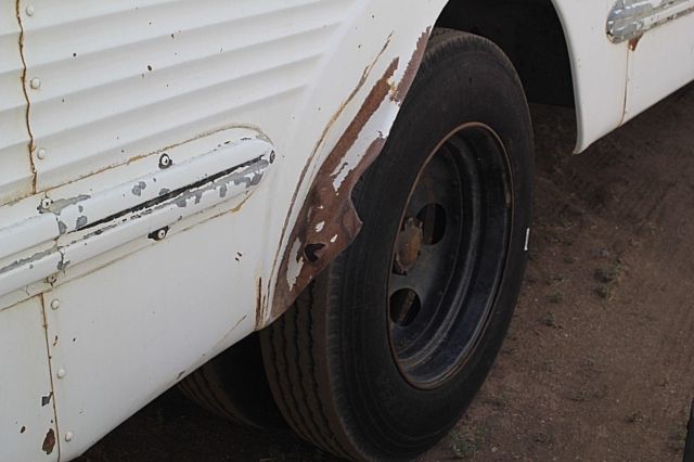 1957 Chevrolet Bus - photo 13