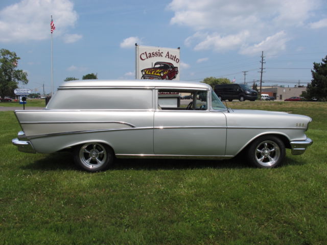 1957 Chevrolet Sedan Delivery Custom - photo 3