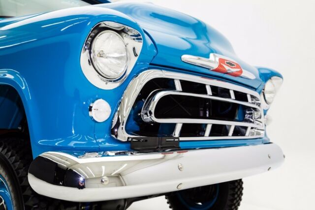 1957 Chevrolet Suburban Napco 4 Wheel Drive V8 WINTER CLEARANCE PRICED - photo 2
