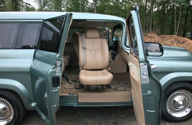 1957 Chevrolet Suburban Carryall Concept - photo 11