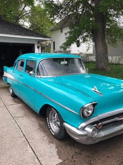 1957 Chevrolet 4DR Sedan - photo 2
