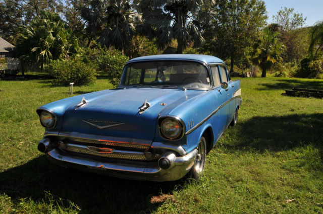 1957 Chevy 4 door sedan - runs and drives 1957 Chevrolet Bel Air/150/210