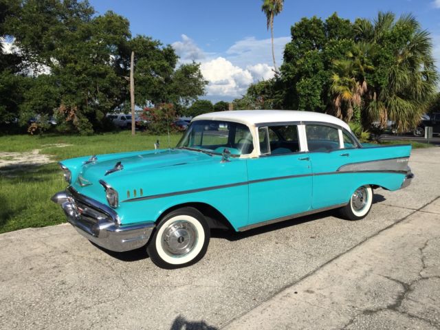 1957 Chevrolet Bel Air/150/210 4 door - photo 4
