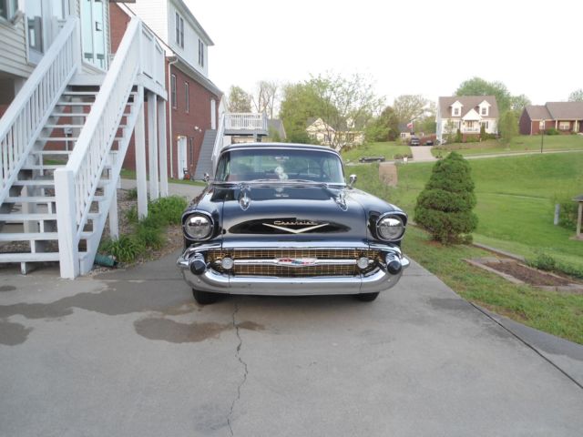 1957 Chevrolet Bel Air/150/210 2 door hardtop - photo 4