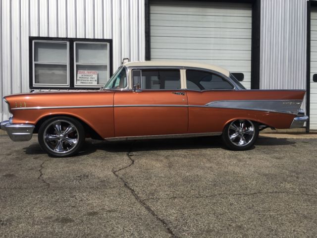 1957 Chevrolet Bel Air/150/210 gold pakage - photo 3