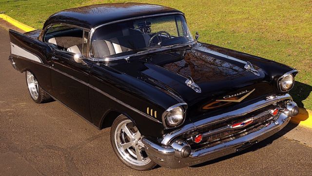 1957 Chevrolet Bel Air/150/210 2-door hardtop Classic Collector Coupe Car - photo 2