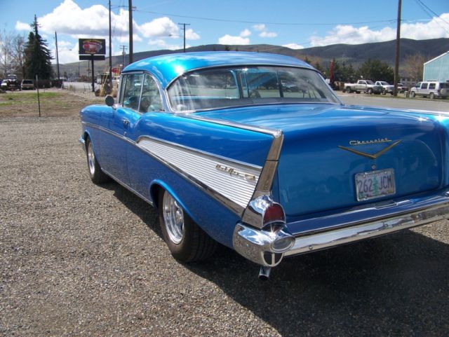 1957 Chevrolet Bel Air/150/210 2-door hardtop - photo 2