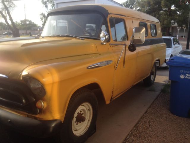 1957 Chevrolet Suburban 3800 one ton - photo 2
