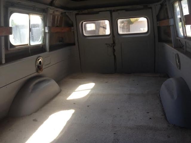 1957 Chevrolet Suburban 3800 one ton - photo 4