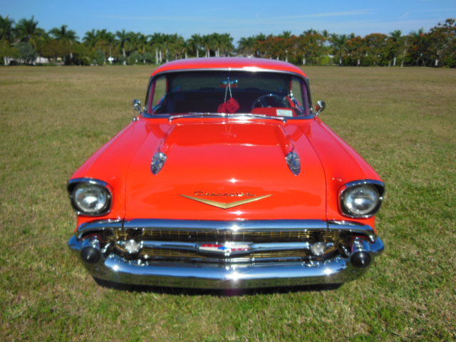 1957 Chevrolet Bel Air/150/210 2 door hardtop - photo 2