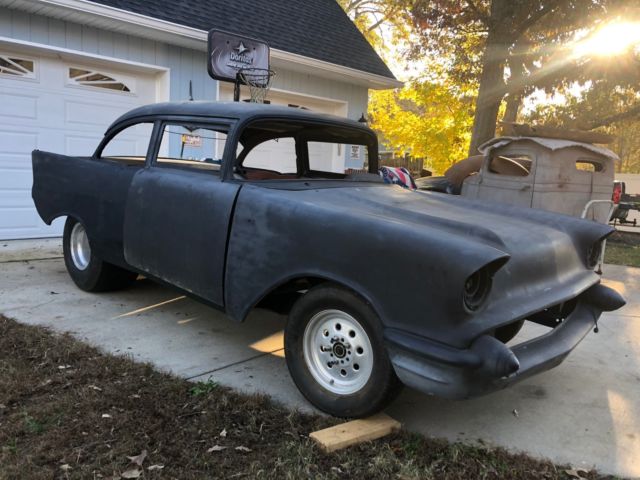 1957 CHEVY ROLLER NEW FLOOR AND ROCKERS TUBBED NEW FORD 9 INCH REAR 1957 Chevrolet Bel Air/150/210