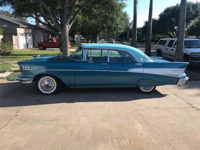 1957 Chevrolet Bel Air/150/210 SPORT SEDAN - photo 4
