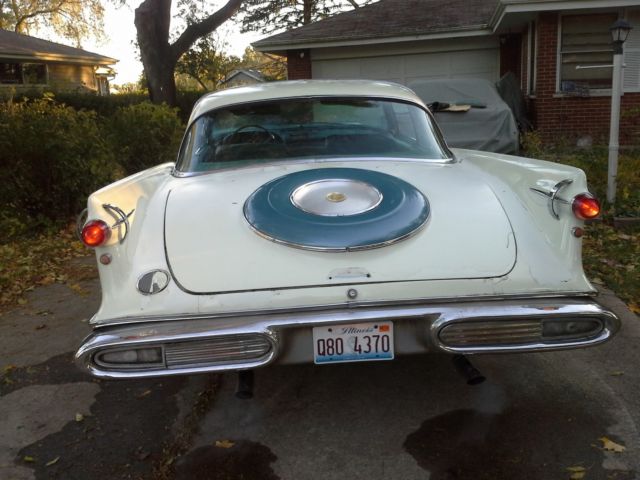 1957 Chrysler Imperial - photo 2